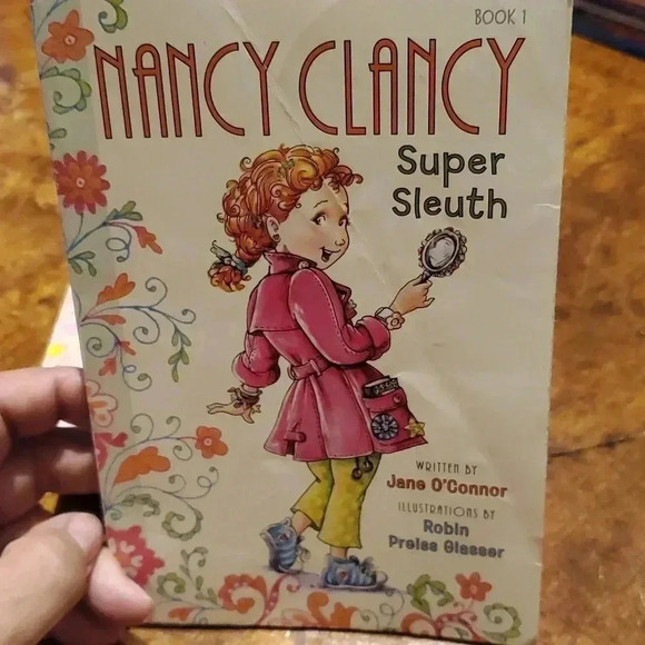 Nancy Clancy set of 6 books - Picture 6 of 8
